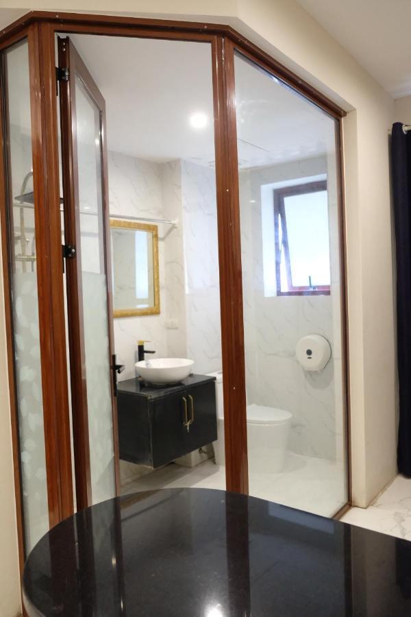 Aisha Hotels And Apartments Ханой Екстериор снимка