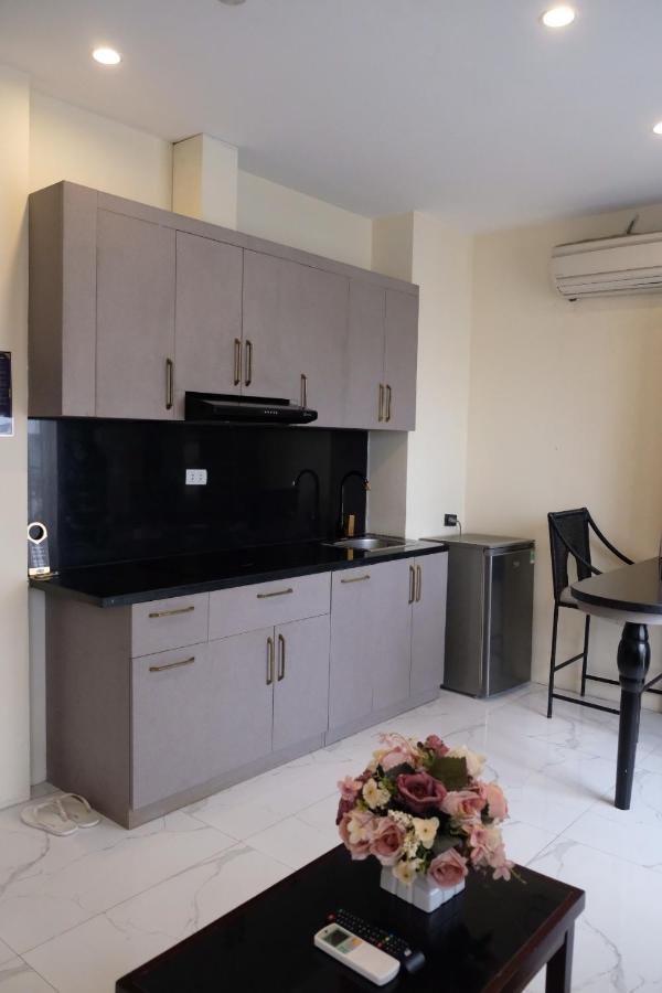 Aisha Hotels And Apartments Ханой Екстериор снимка